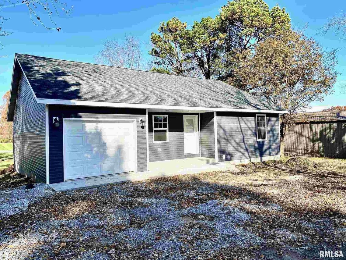 811 E Illinois Ave., Carterville, IL 62918