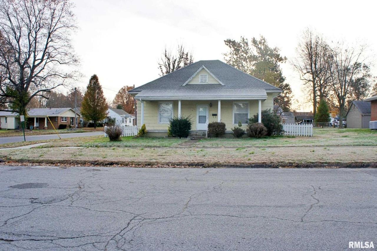 1120 Girard St., Metropolis, IL 62960
