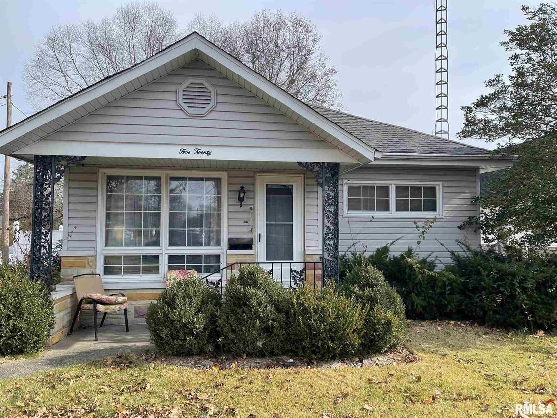 520 N 9th St., Herrin, IL 62948