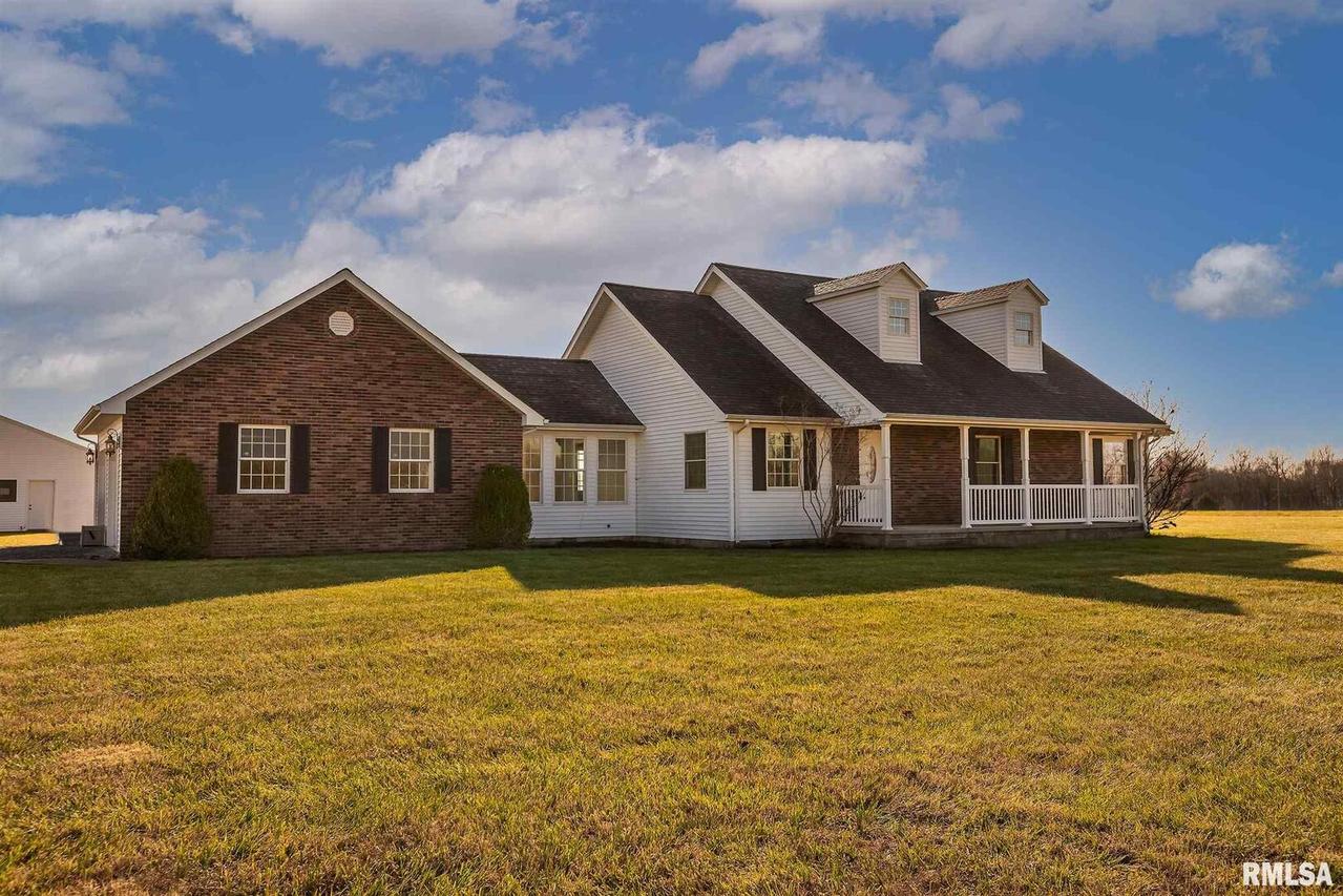 5643 Sycamore Rd., Carterville, IL 62918