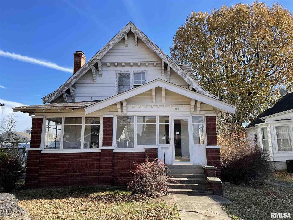 204 N Webster St., Harrisburg, IL 62946