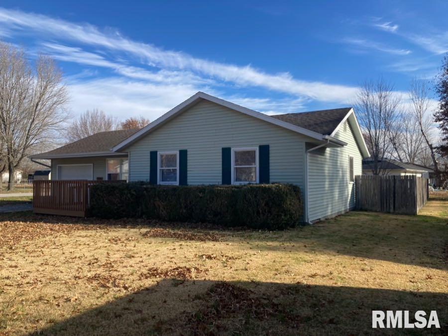 100 S Pecan St., Desoto, IL 62924