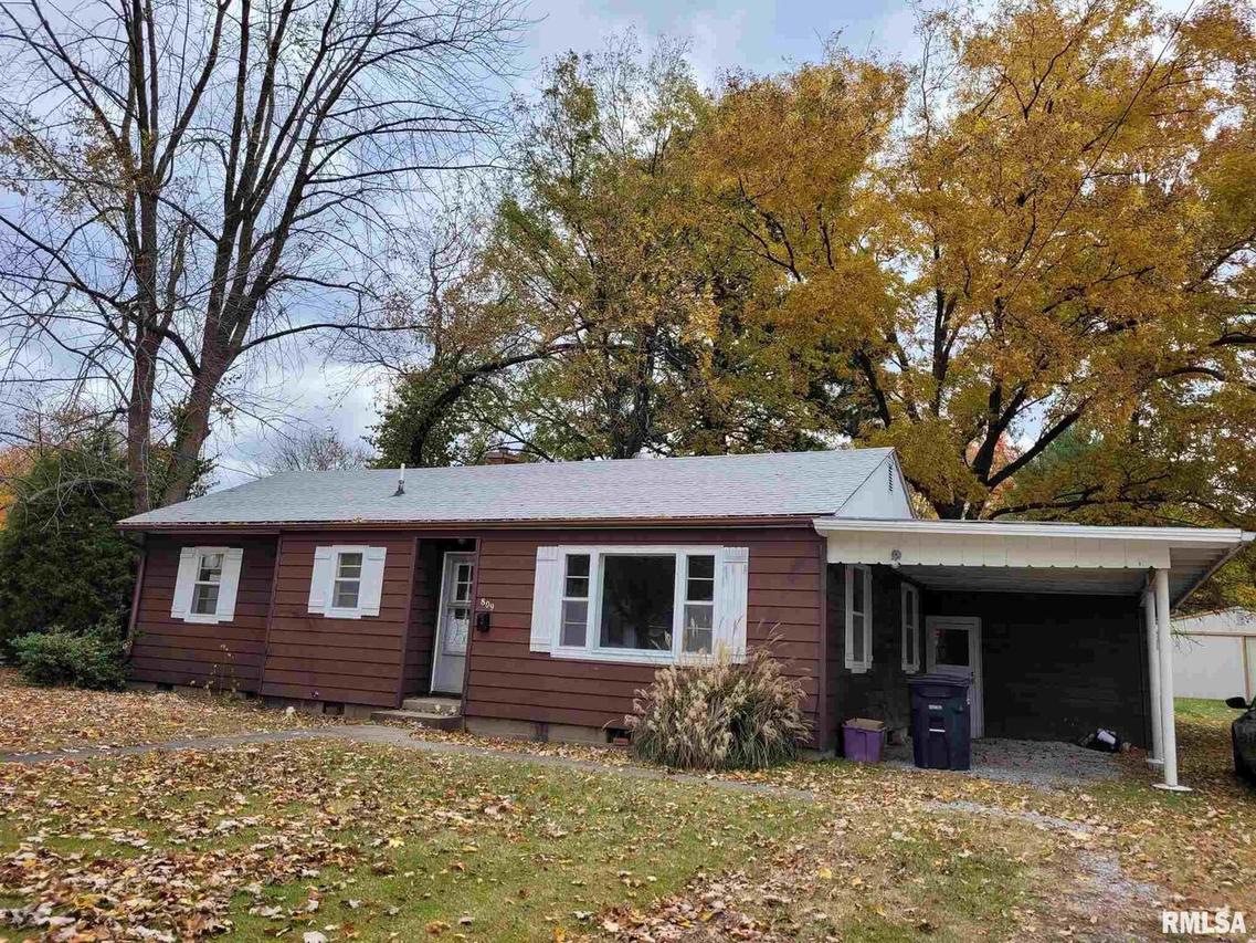 809 Mt Vernon Rd., Fairfield, IL 62837