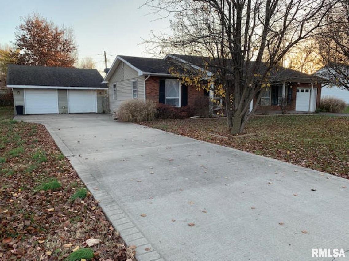 916 E Stotlar St., Herrin, IL 62948