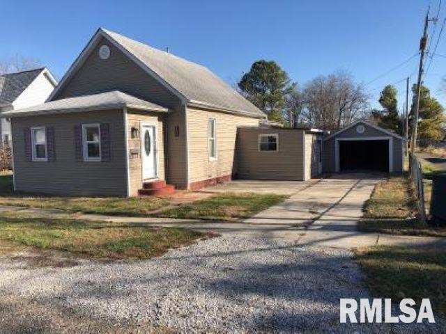 305 S Harrison St., Centralia, IL 62801