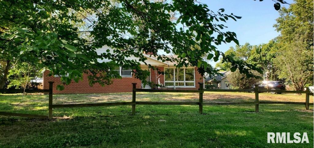 4200 State Route 13 Hwy., Pinckneyville, IL 62274