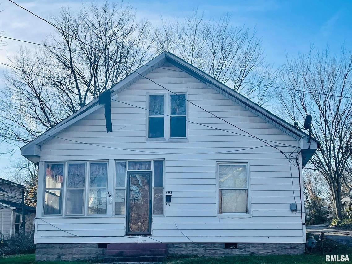 603 N Division St., Carterville, IL 62918