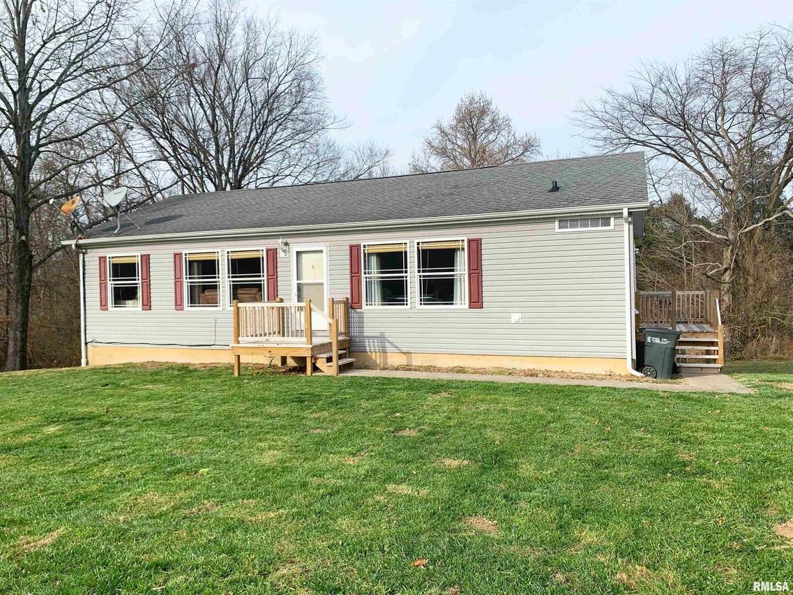 163 Parkwood Rd., Carbondale, IL 62903