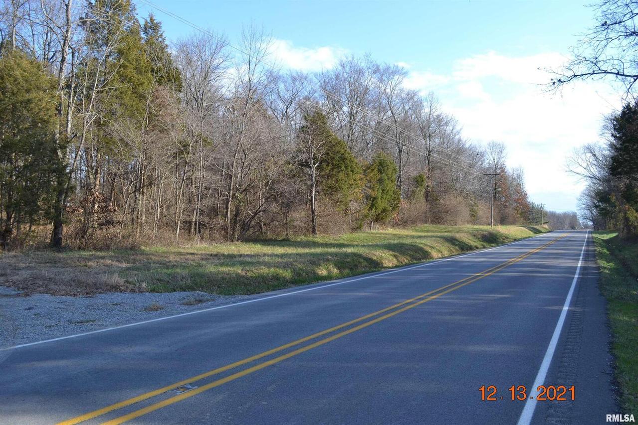 E Corinth Blacktop, Pittsburg, IL 62974