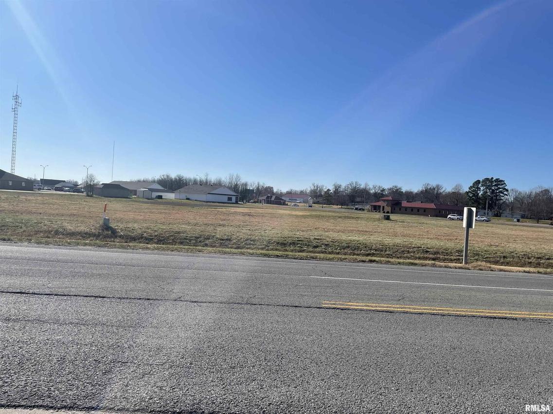 904 S Commercial St., Harrisburg, IL 62946