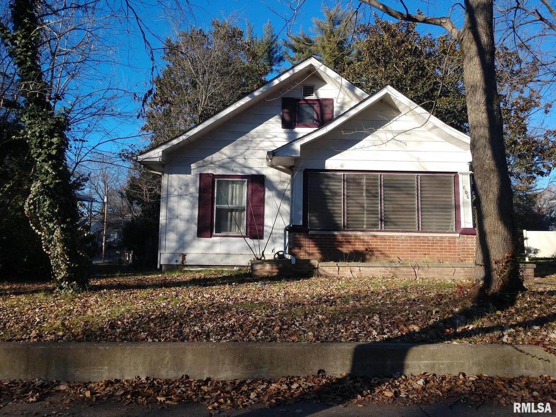 606 W Walnut St., Carbondale, IL 62901