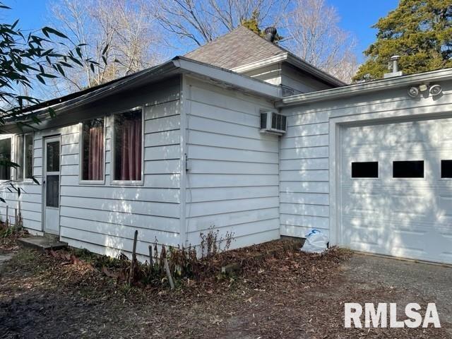 97 Court Rd., Carbondale, IL 62901