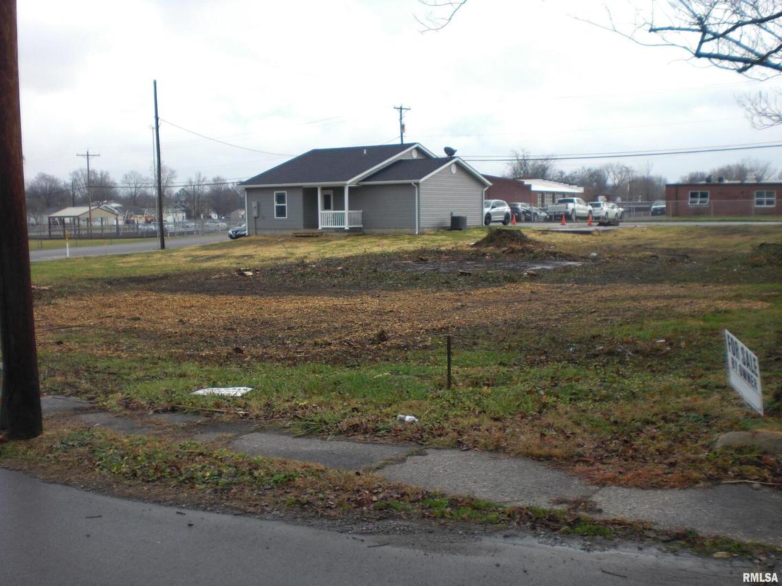 407 E Jackson St., Marion, IL 62959