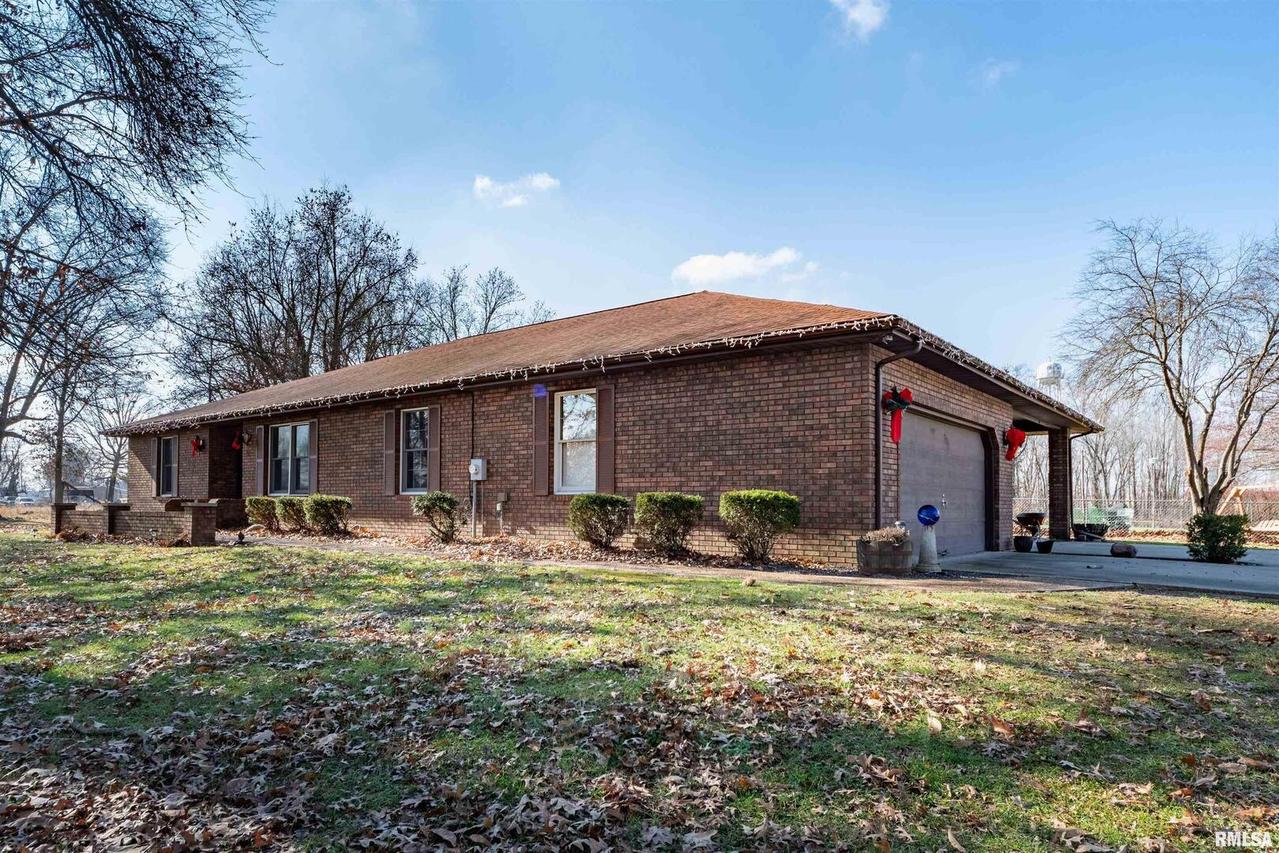 305 Restivo Ave., Freeman Spur, IL 62841