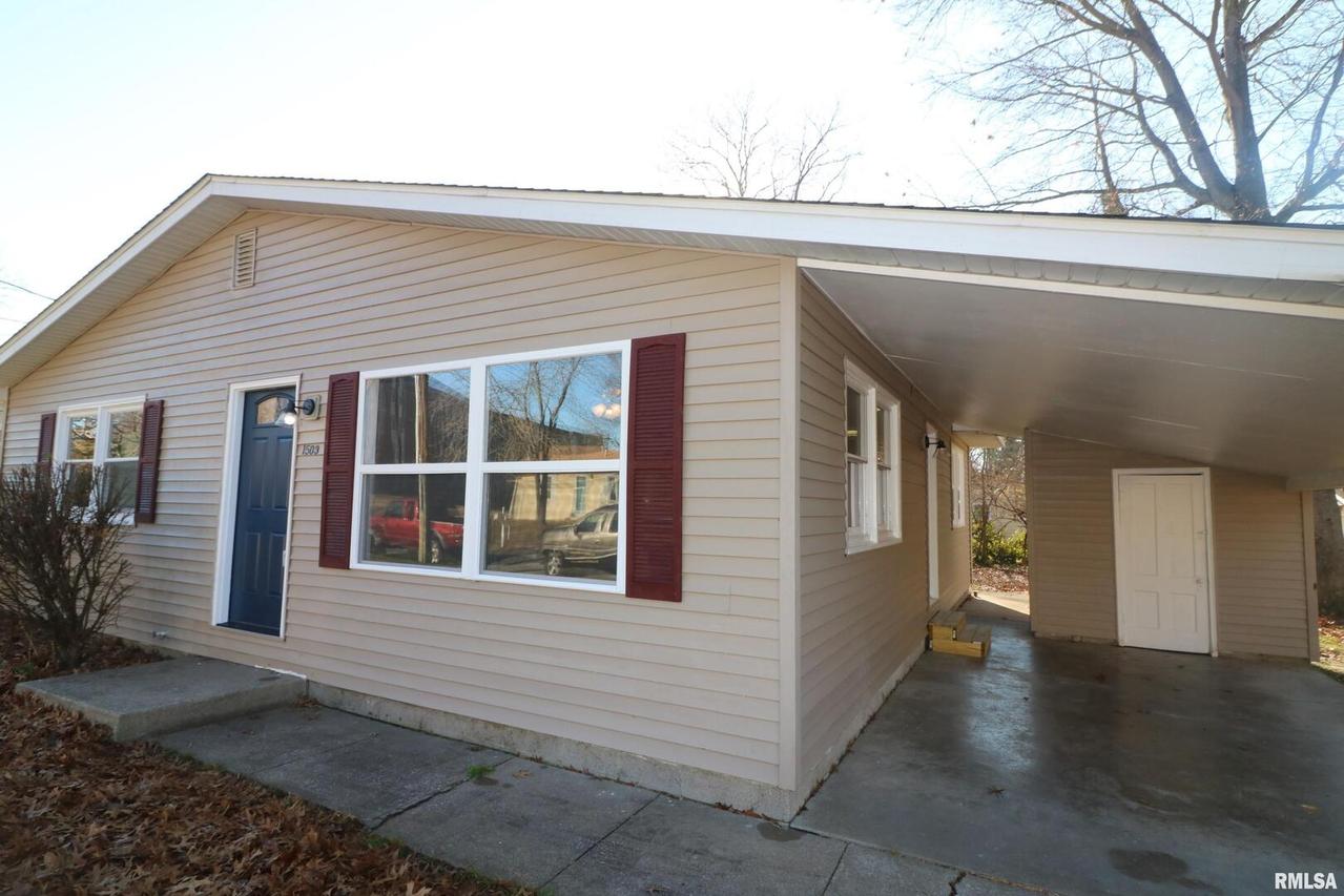 1503 W Tripoli St., Carbondale, IL 62901