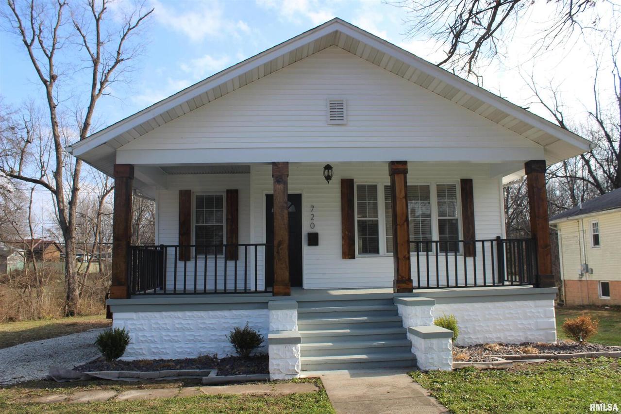 720 N Broadway St., Salem, IL 62881