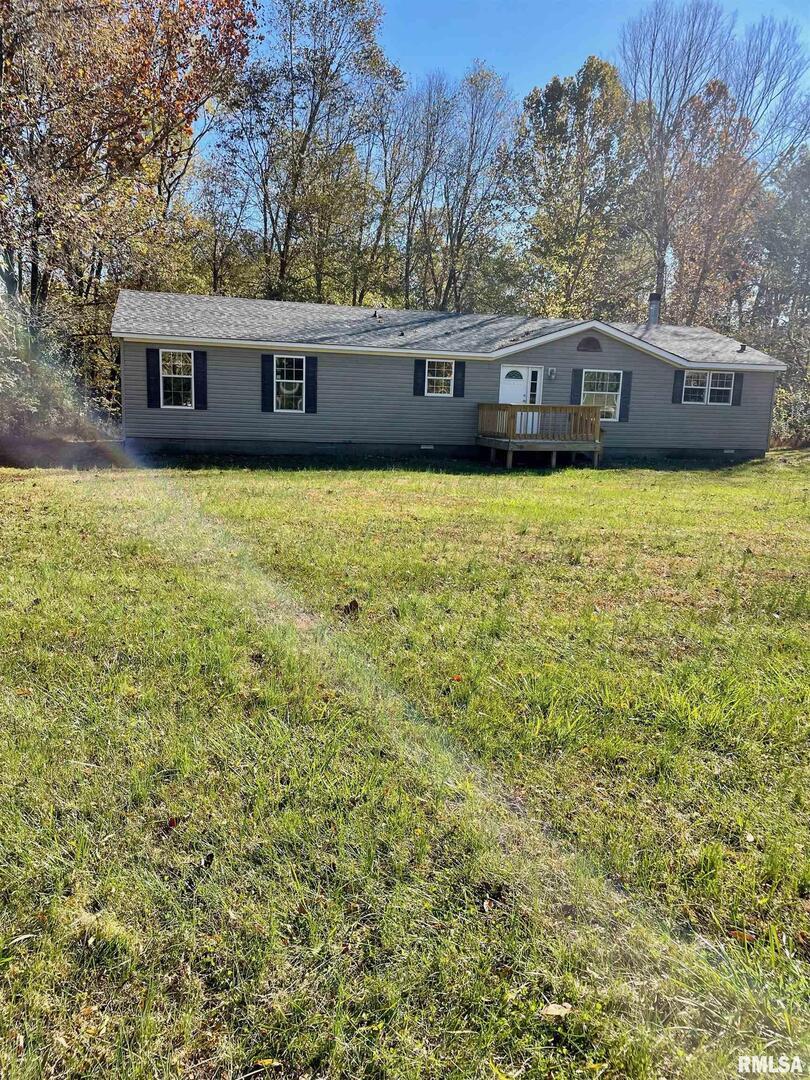 23249 Corinth Rd., Thompsonville, IL 62890