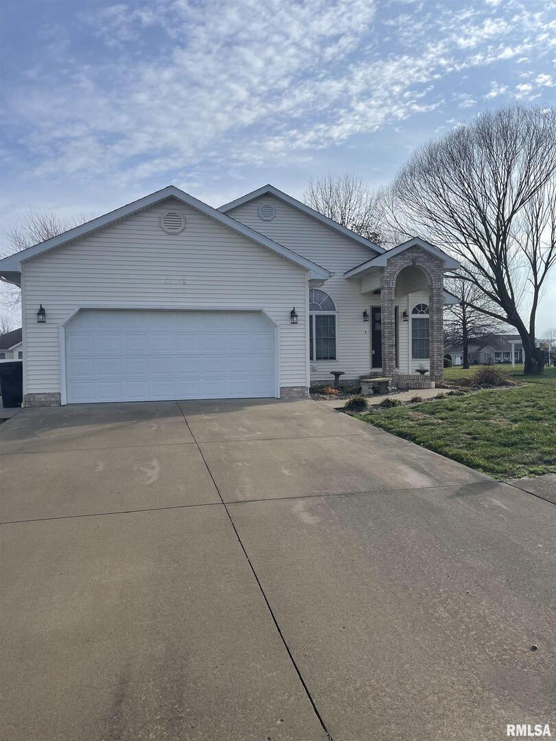 404 Legacy Dr., Herrin, IL 62948