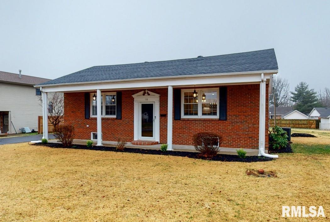 10 Crestview Dr., Metropolis, IL 62960
