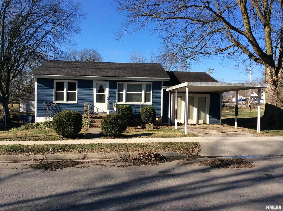 304 S Pearl St., Mcleansboro, IL 62859