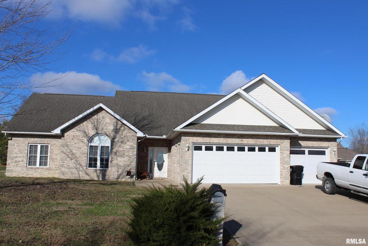 1102 Daybreak Dr., Marion, IL 62959