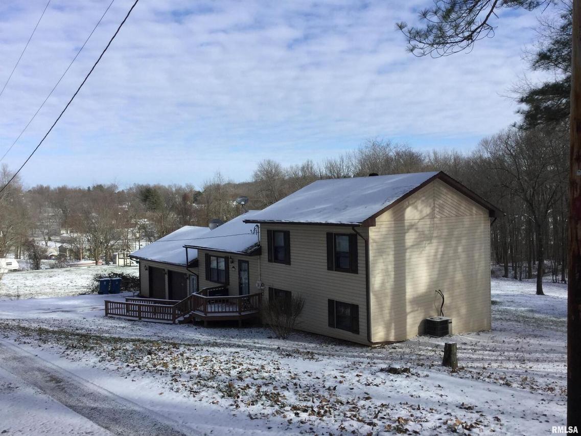 111 S Monroe St., Cobden, IL 62920