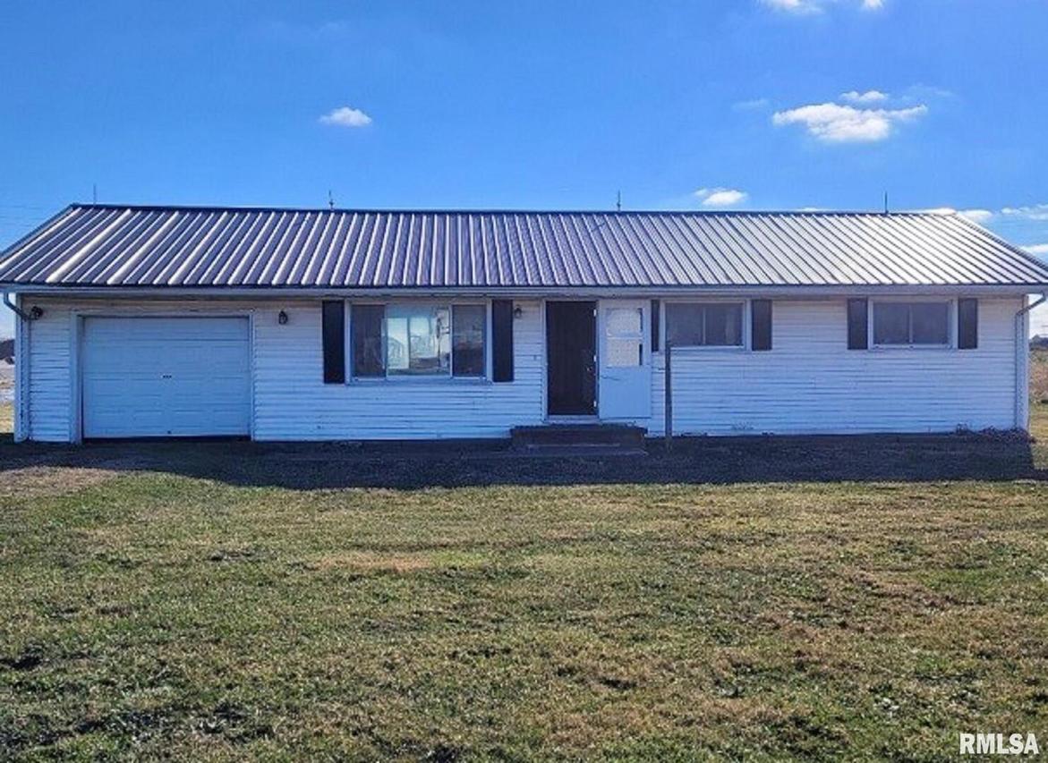 11142 Old Us Hwy 50 Hwy., Flora, IL 62839