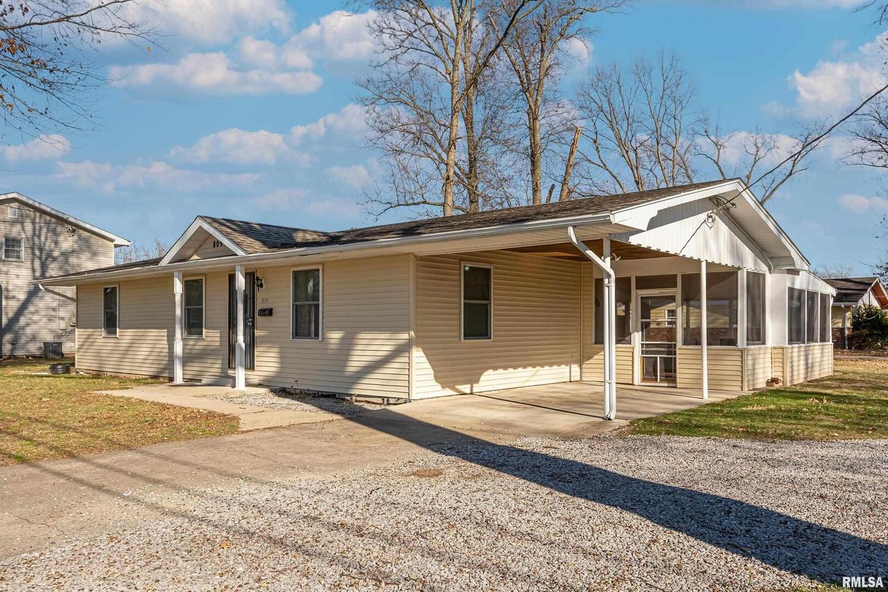 809 S Russell St., Marion, IL 62959