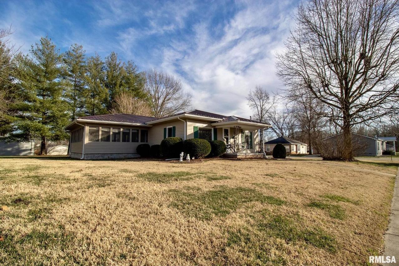 2101 E Clark St., West Frankfort, IL 62896