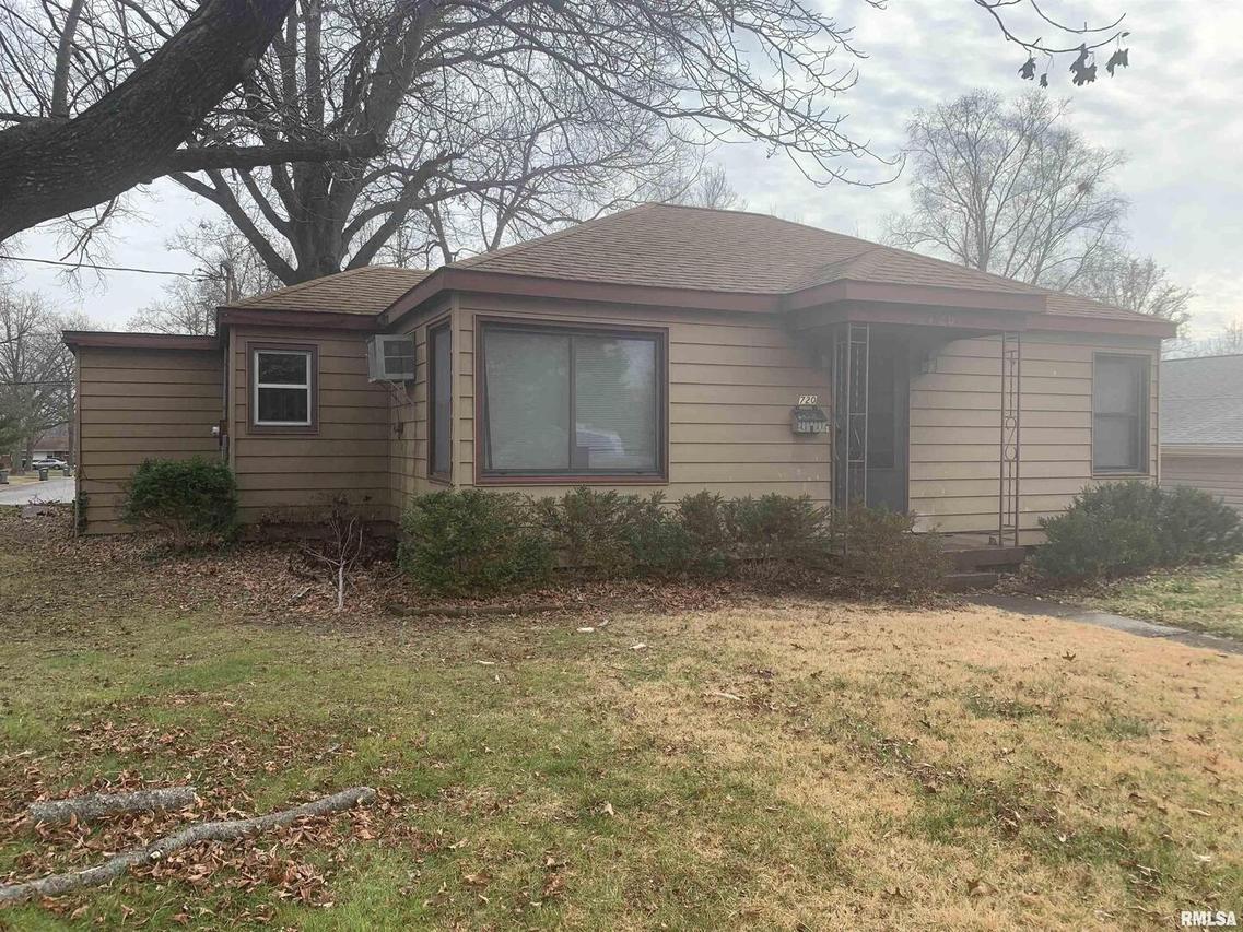 720 N 7th St., Herrin, IL 62948