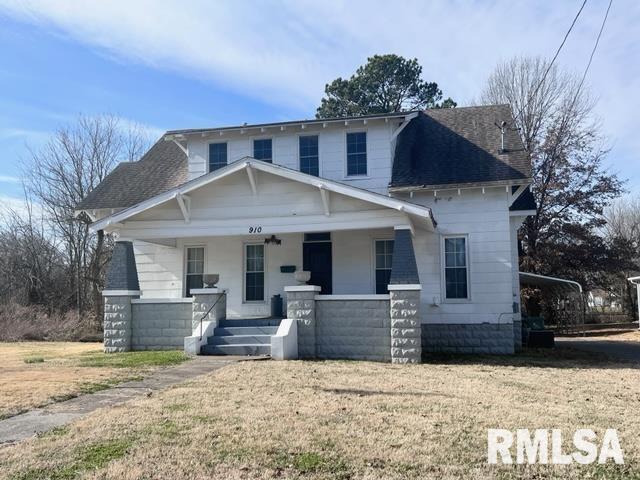 910 Washington Ave., Johnston City, IL 62951