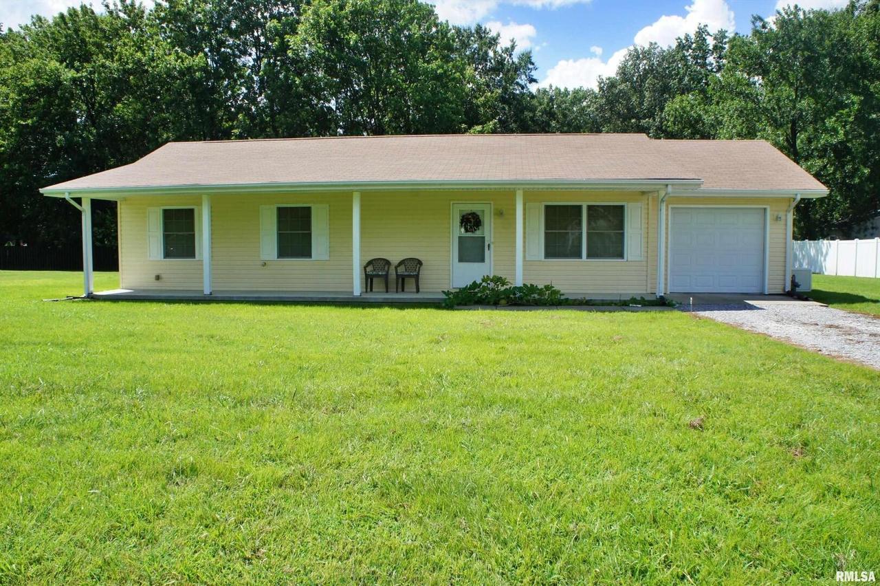 15 Woodhaven Dr., Metropolis, IL 62960