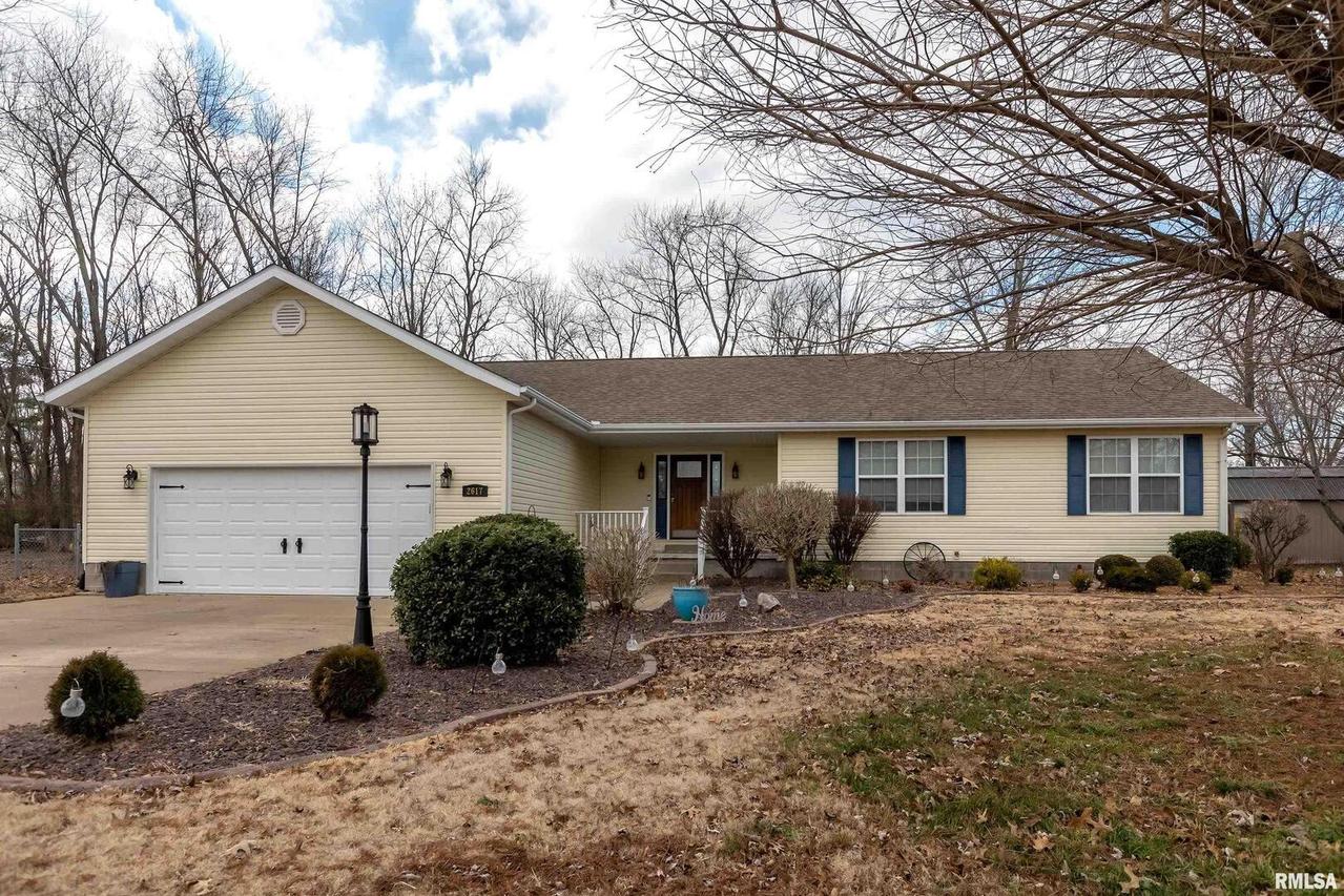 2617 N 12th St., Herrin, IL 62948