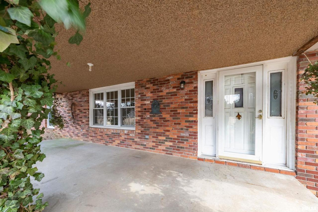 4552 Foder Rd., West Frankfort, IL 62896