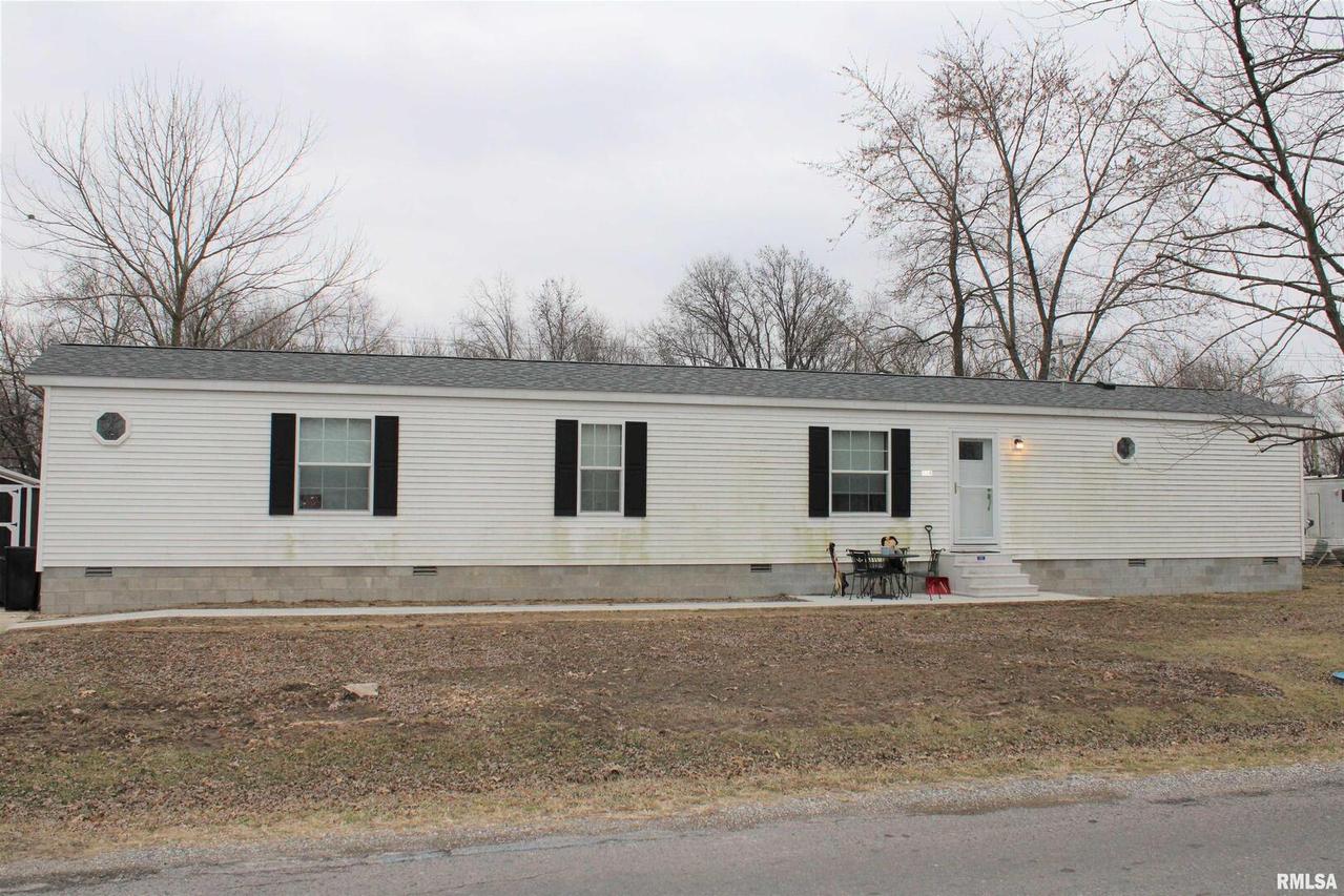 504 S Main St., Sandoval, IL 62882