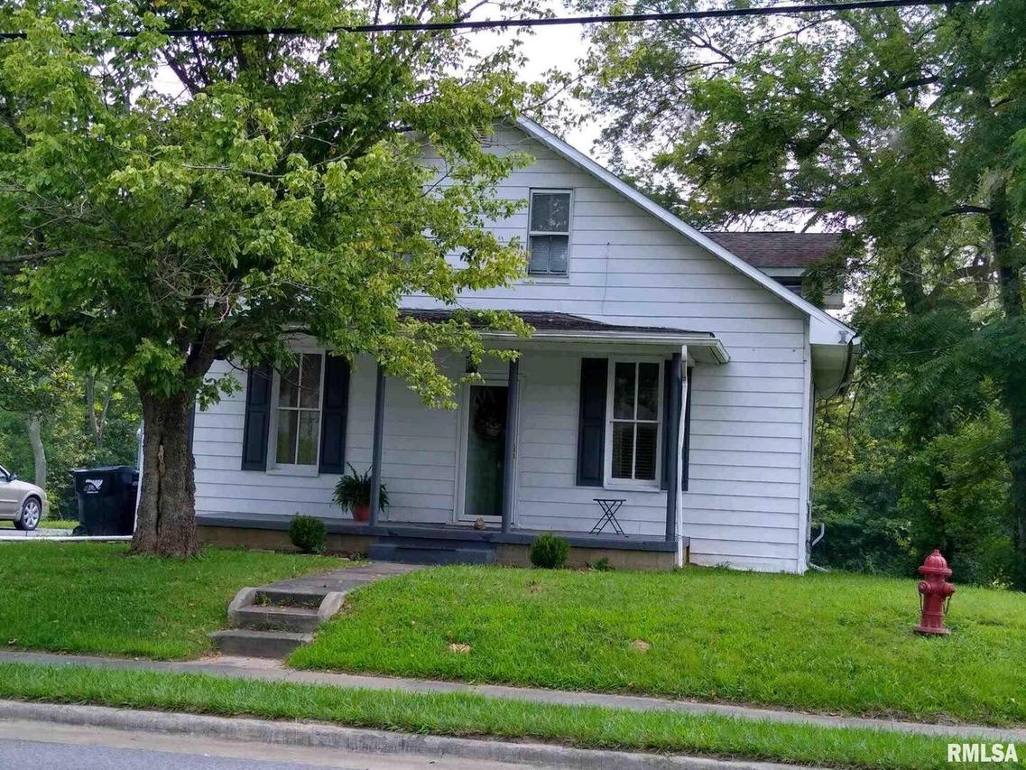 310 N 1st St., Vienna, IL 62995