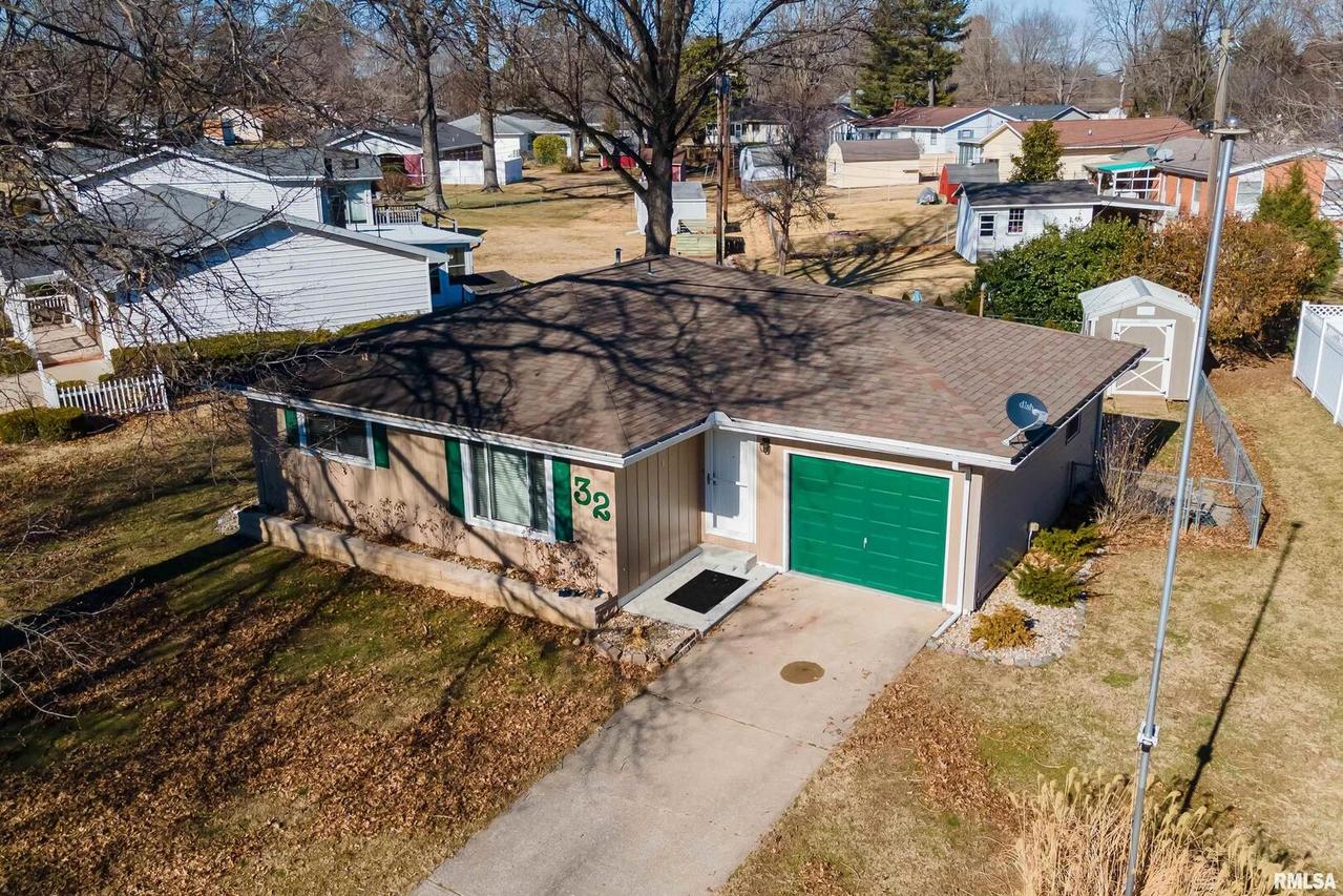 32 Westwood Ln., Murphysboro, IL 62966