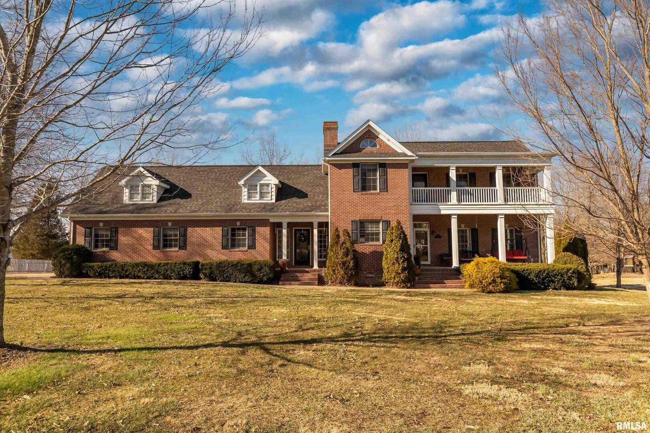 306 Arbor Dr., Carterville, IL 62918