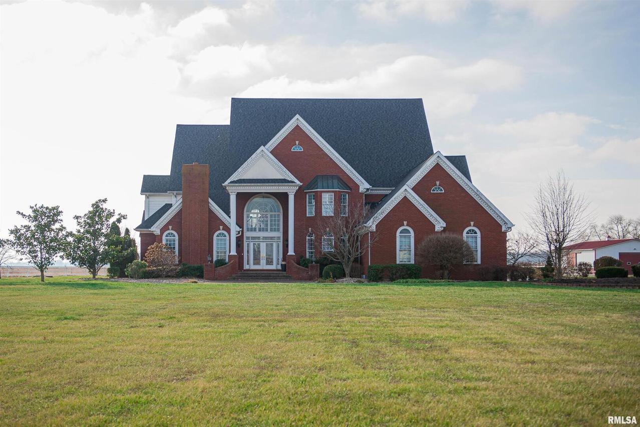 8074 State Route 14, Duquoin, IL 62832