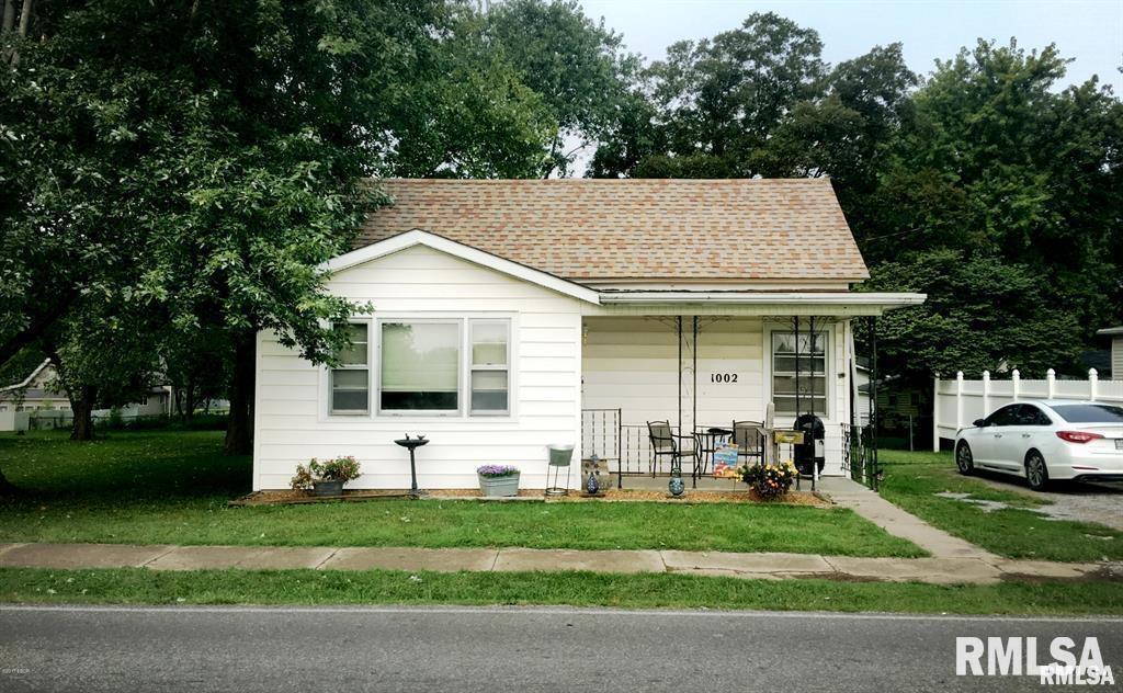1002 Monroe Ave., Johnston City, IL 62951