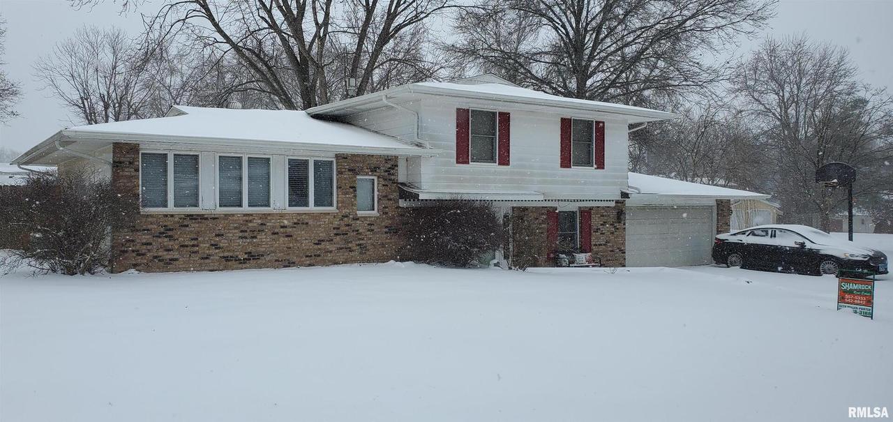 318 Treasure Ln., Pinckneyville, IL 62274