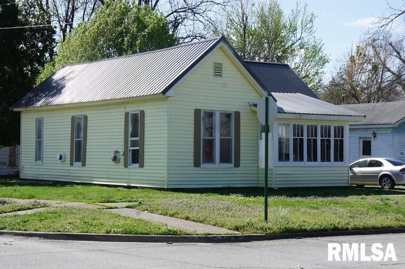 1020 Ferry St., Metropolis, IL 62960