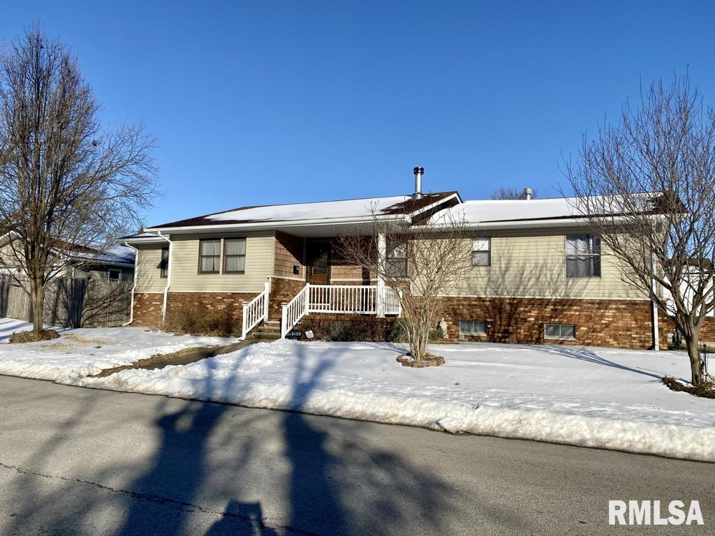 701 E 4th St., West Frankfort, IL 62896