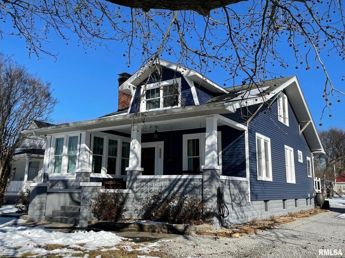 716 S Division St., Carterville, IL 62918