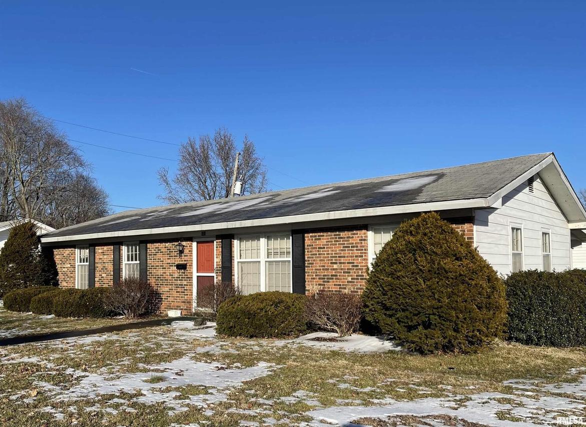 431 Plum St., Carmi, IL 62821