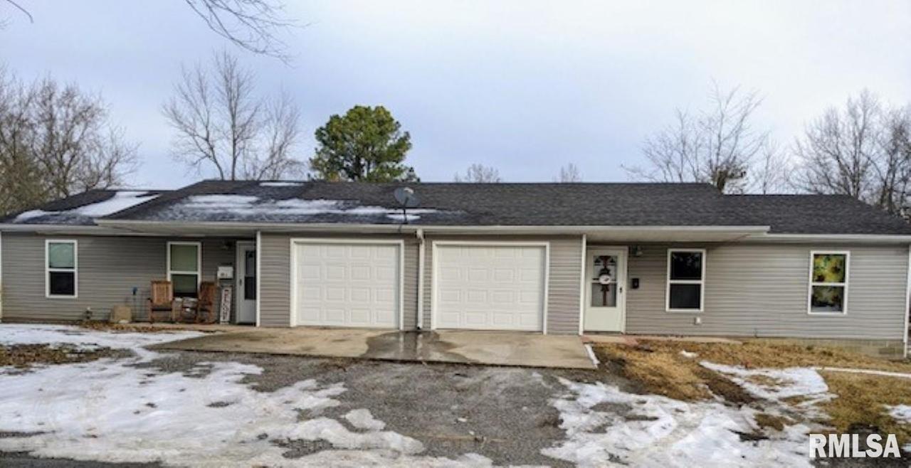 909 Kirkpatrick St., Benton, IL 62812