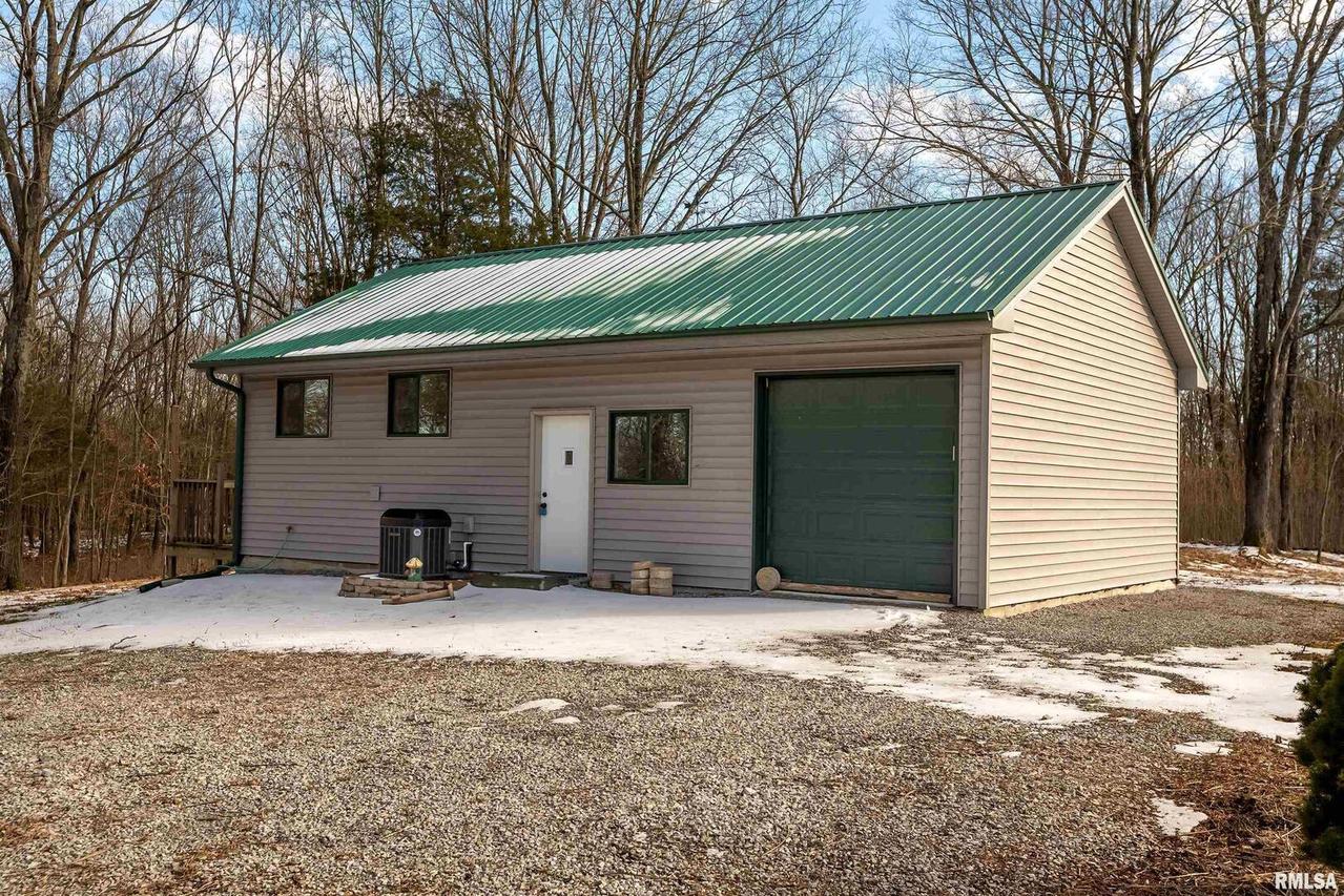 4690 Parker City Rd., Creal Springs, IL 62922