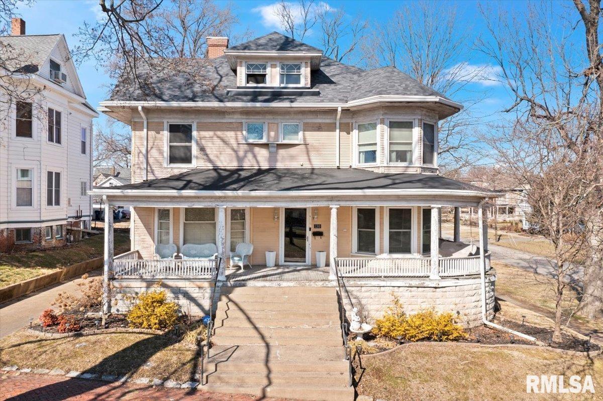 130 E 4th St., Mt Carmel, IL 62863