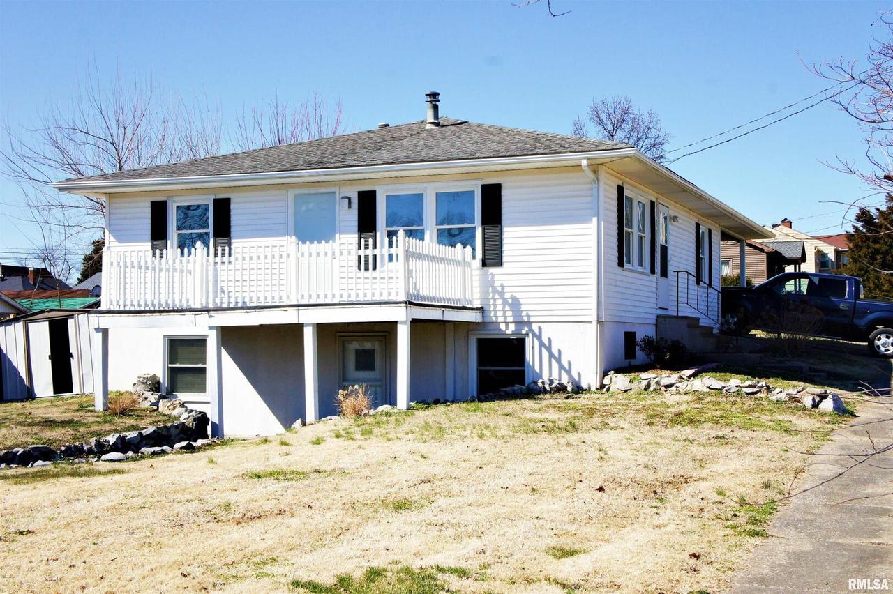 314 E 8th St., Metropolis, IL 62960