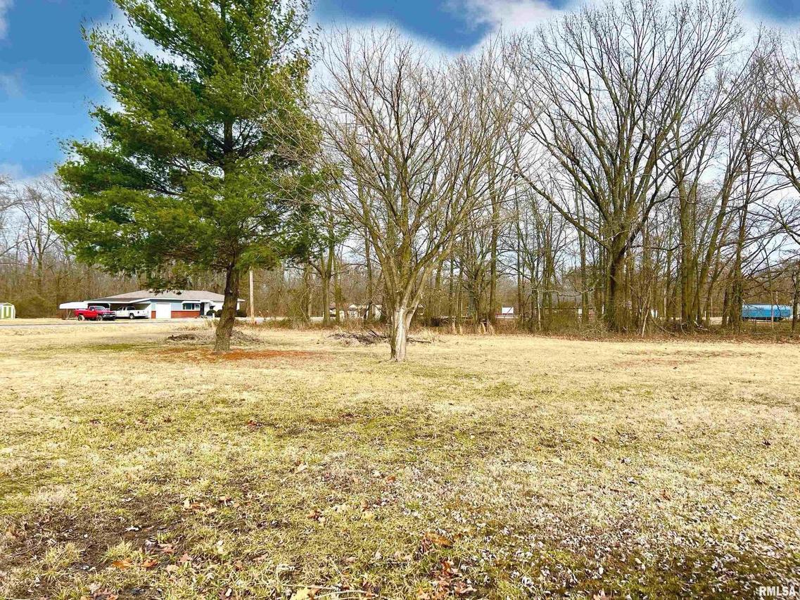 8282 Ezra Rd., West Frankfort, IL 62896